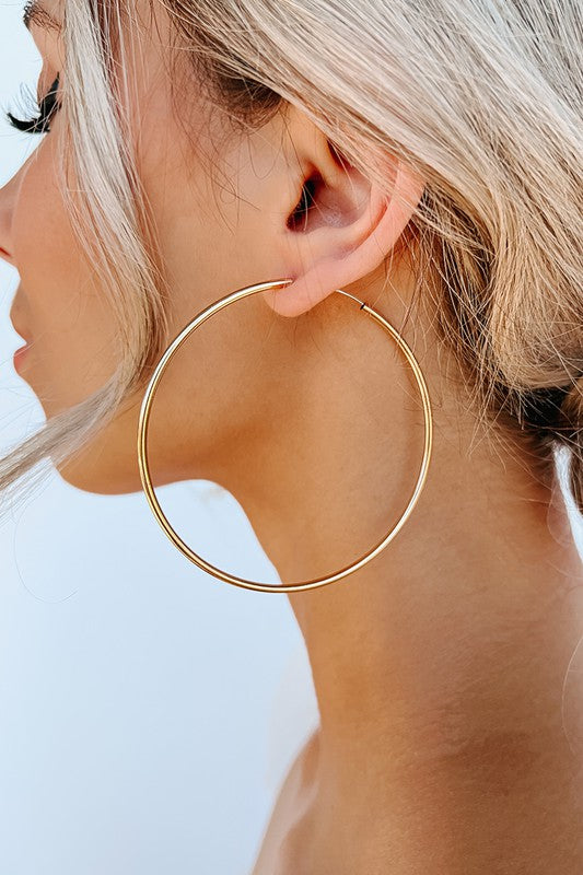 Thin Large Hooped Earrings (Gold)