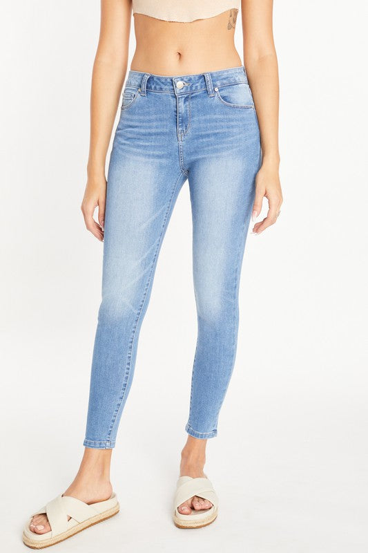 Mid Rise Classic Ankle Skinny Jeans (Light)